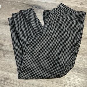 Old Navy skinny pixie pant size 14 houndstooth